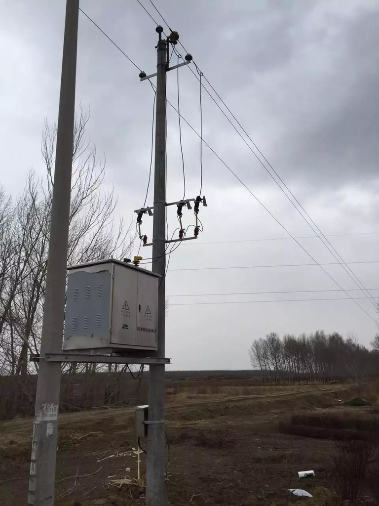 戶外工作環境的電力電容器
